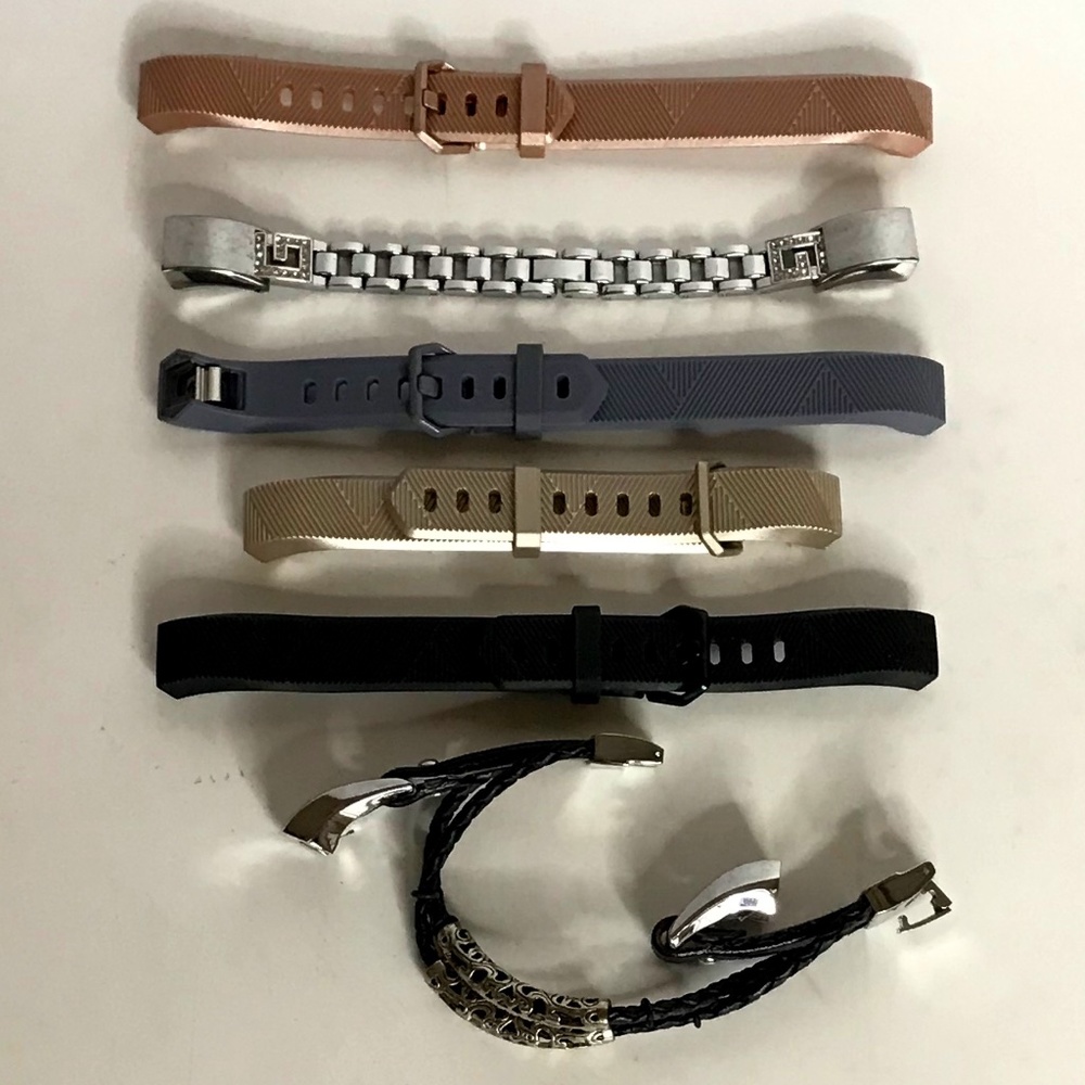 6 Fitbit Watch Bands PERFECT CONDITION